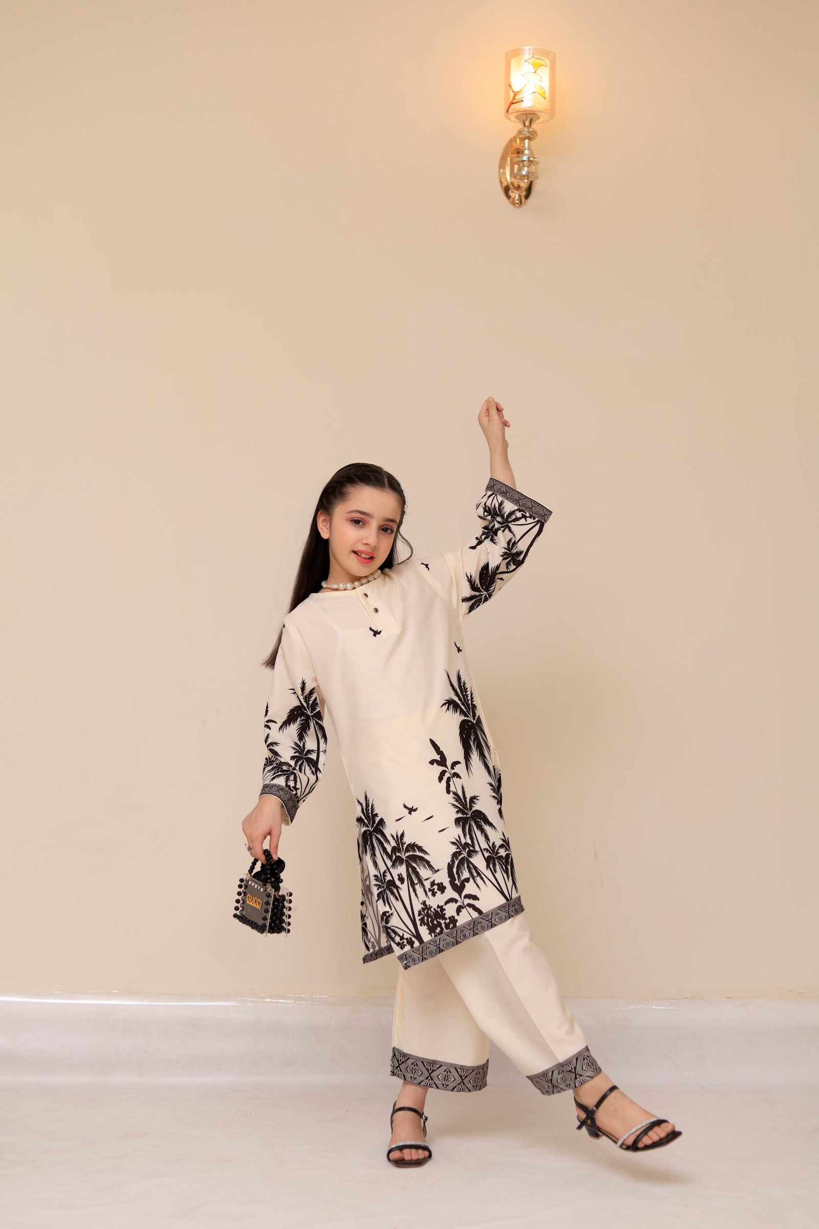 Silk-Cord-White & Black Print 2PC - Image 4