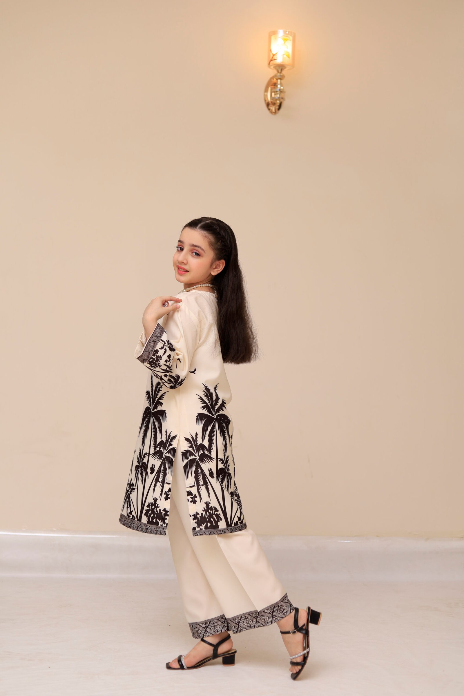 Silk-Cord-White & Black Print 2PC - Image 3