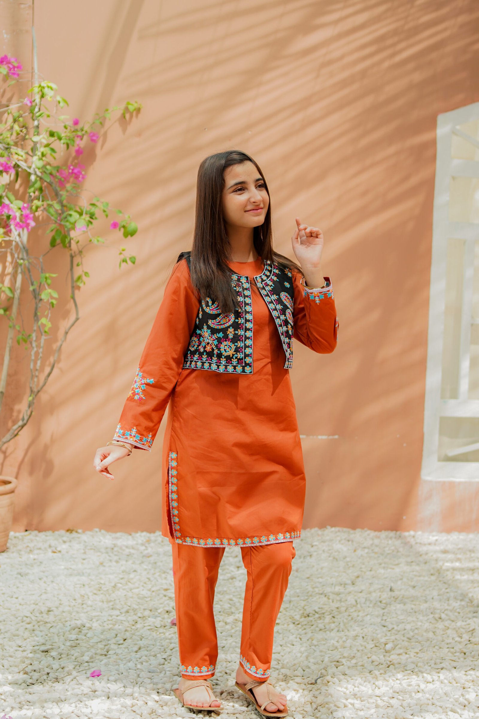Embroidered Kurti with Trousers & Black Waistcoat - Image 5